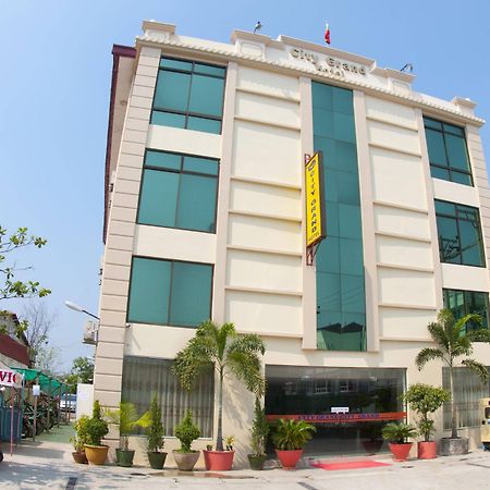 City Grand Hotel Mandalay Esterno foto