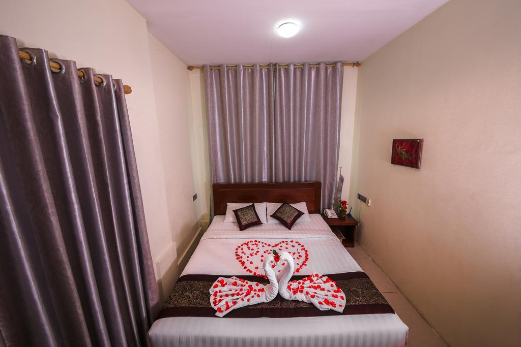 City Grand Hotel Mandalay Esterno foto