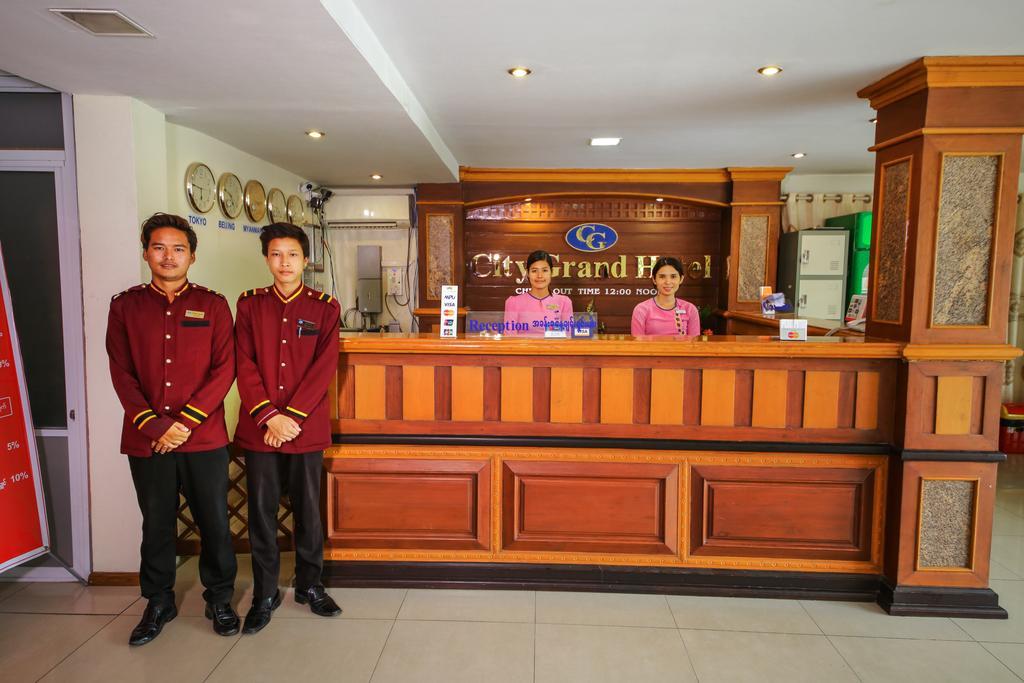 City Grand Hotel Mandalay Esterno foto