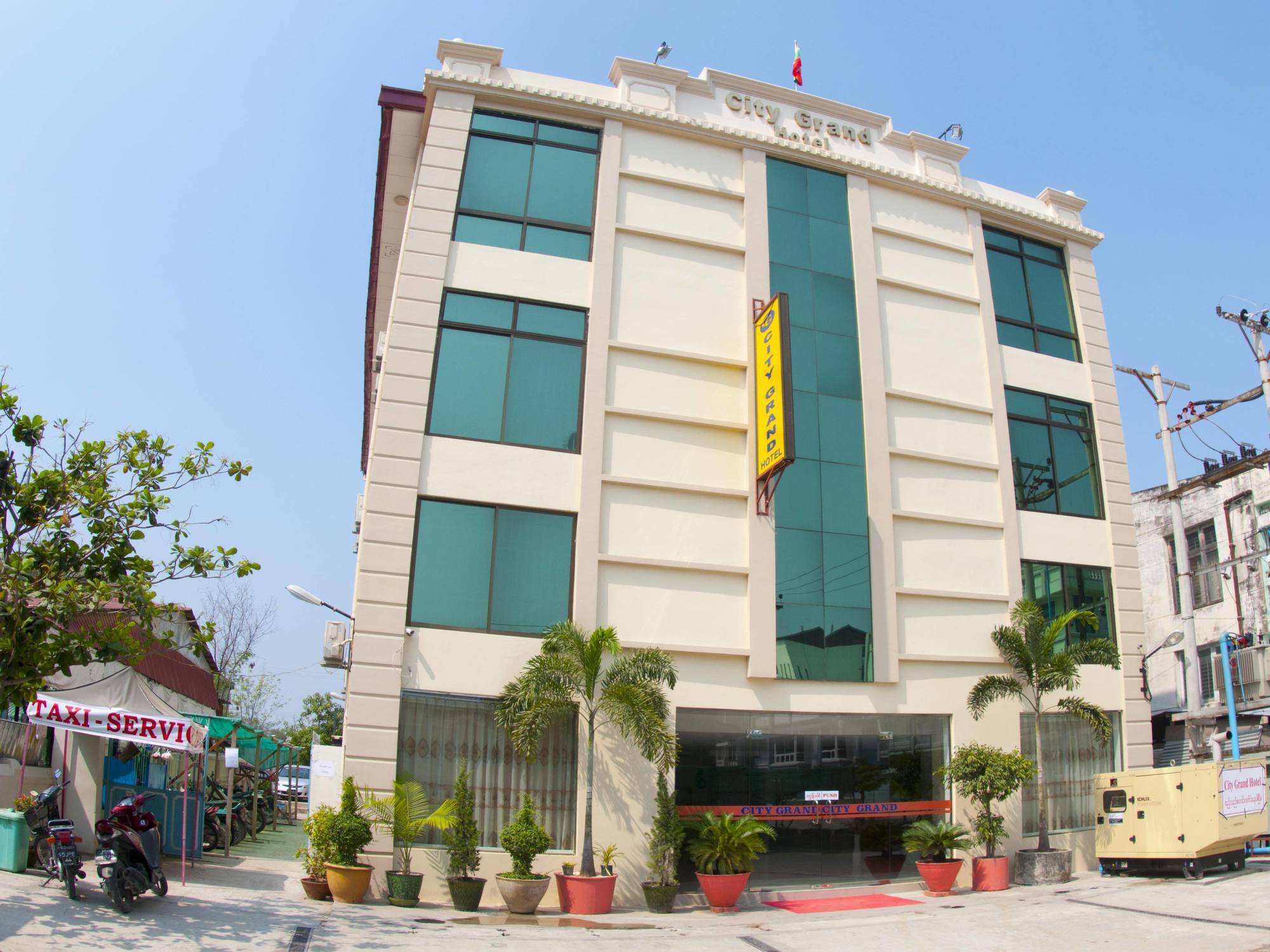 City Grand Hotel Mandalay Esterno foto