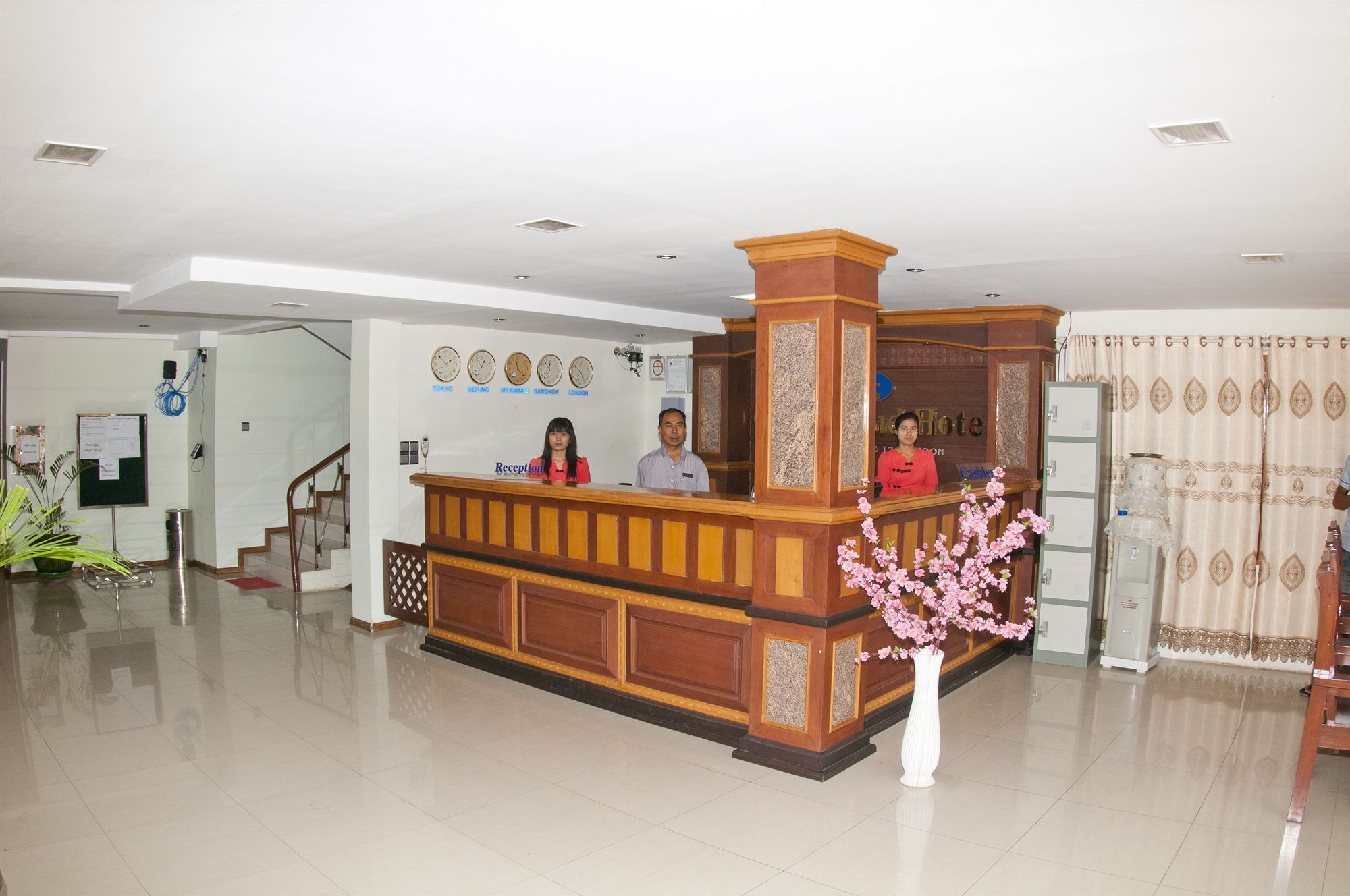 City Grand Hotel Mandalay Esterno foto